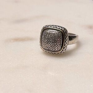 Alwand Vahan pave ring